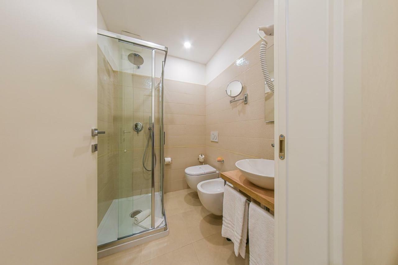 B&B H68 Alassio Eksteriør bilde